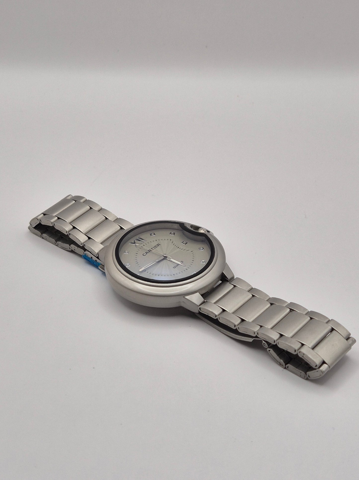 Stylish Silver Cartier Quartz Watch Classic Elegance!